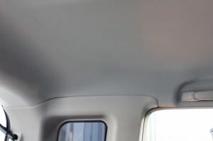 車内の天井クリーニング