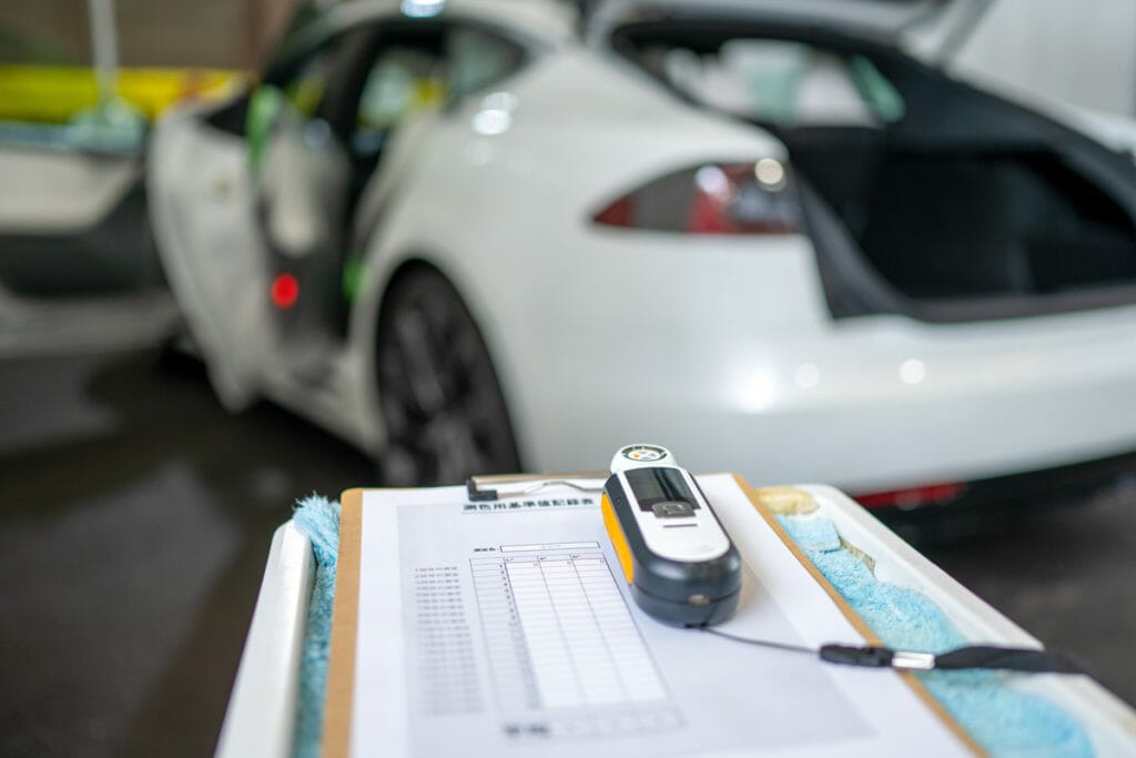 【測色計で研磨技術を数値化】テスラ S 新車コーティング